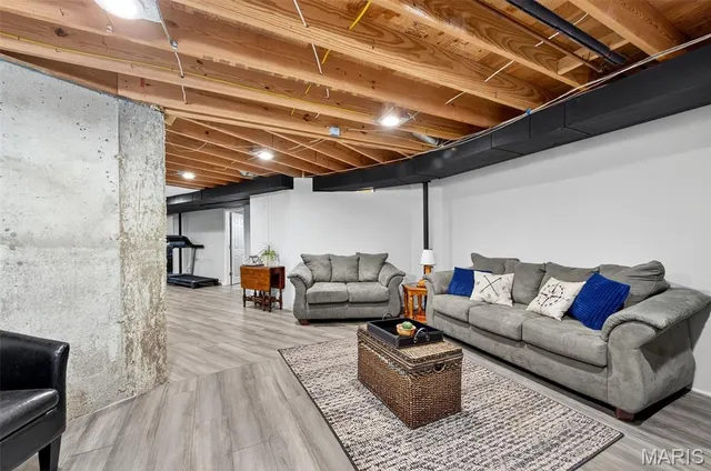 $559,900 | 8349 White Oak Trail, Hillsboro, MO 63050