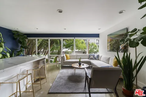 $799,000 | 1145 Larrabee Street, Unit 9, West Hollywood, CA 90069