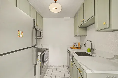 $160,000 | 1190 Clermont Street, Unit 202, Denver, CO 80220