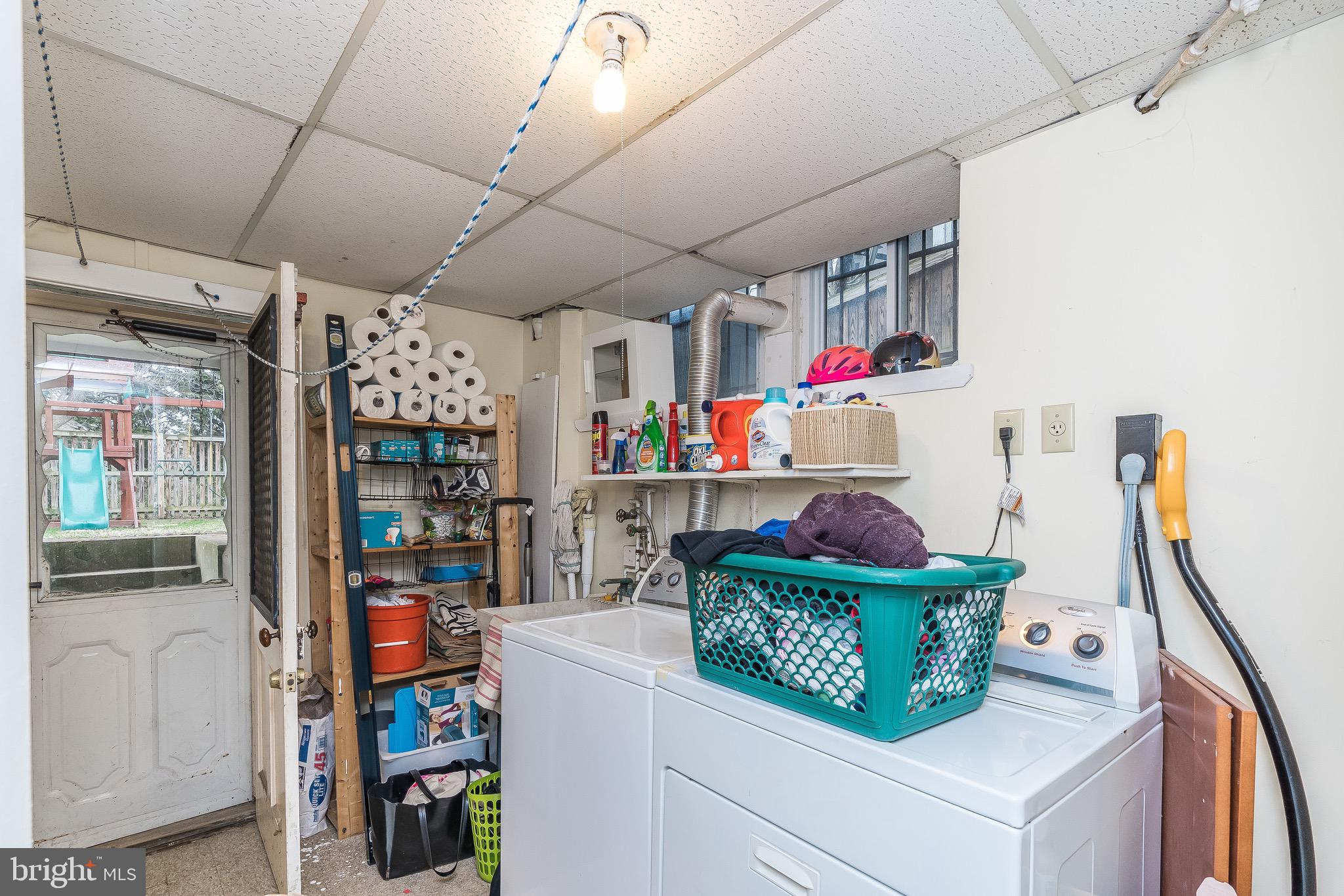 2406 Brambleton Road Baltimore, MD 21209 - Photo 8 of 60