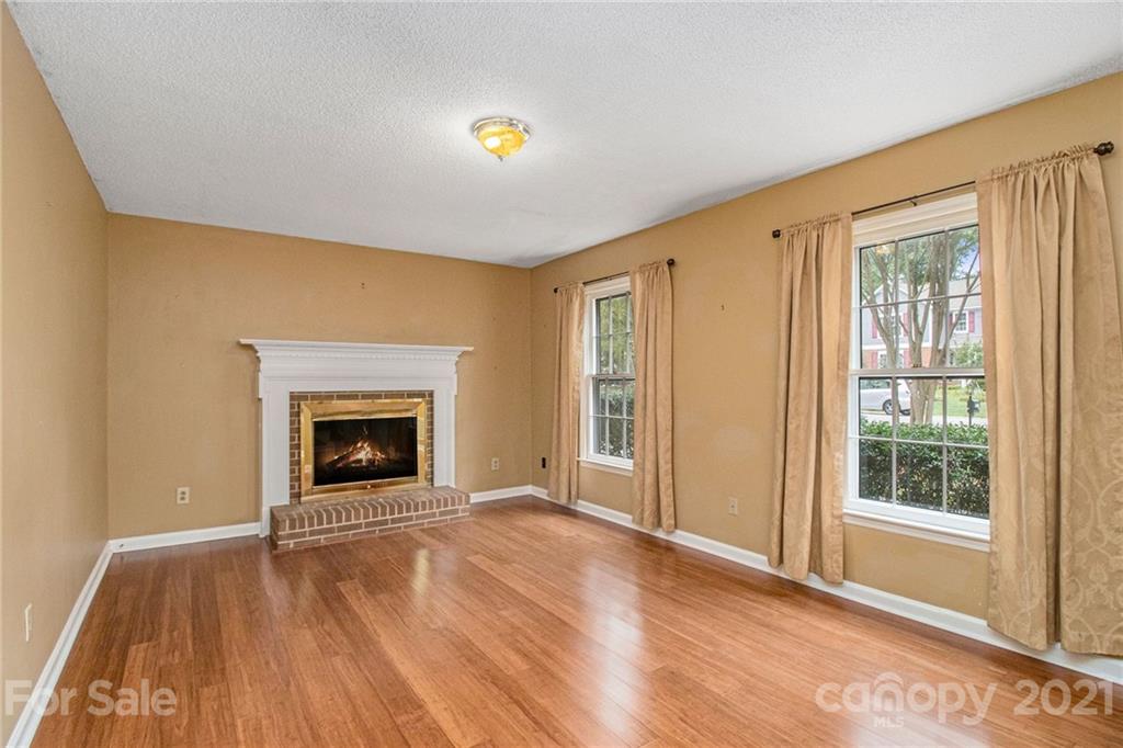 8625 Stoneface Road Charlotte, NC 28214 - Photo 6 of 27 Gallery Image 6