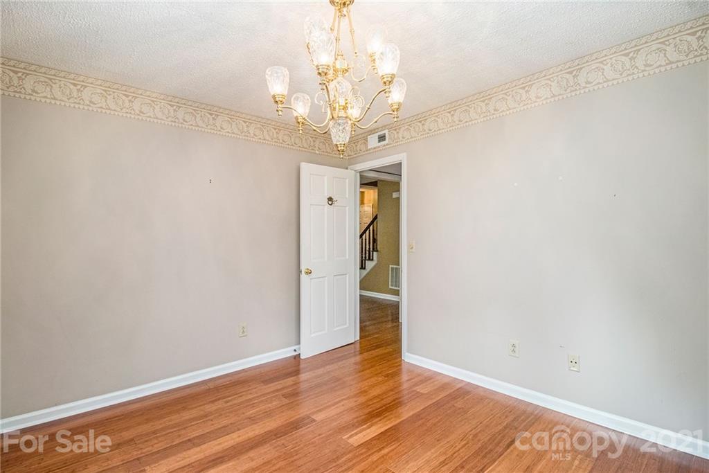 8625 Stoneface Road Charlotte, NC 28214 - Photo 8 of 27 Gallery Image 8