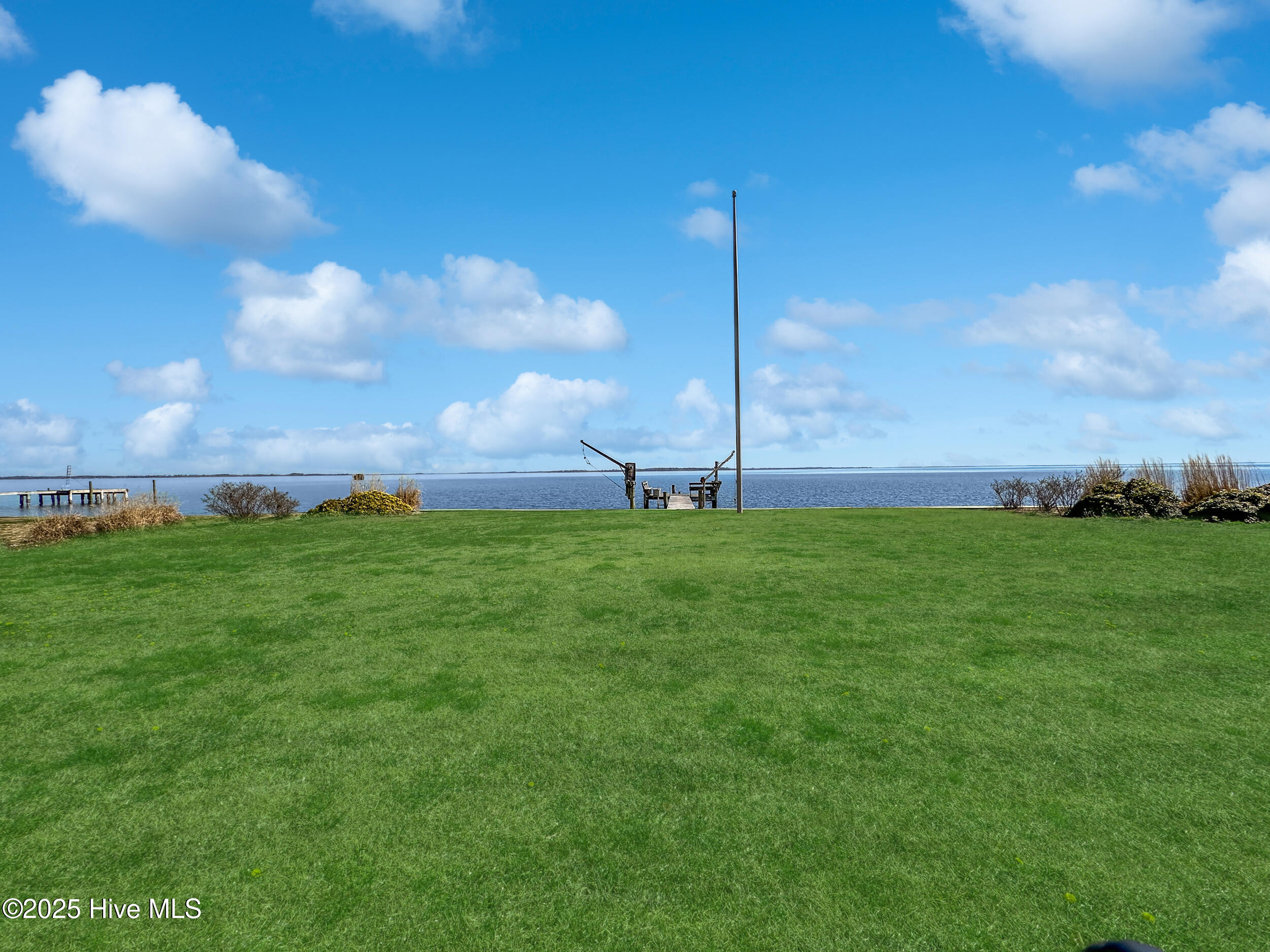 194 Baxter Estates Road Currituck, NC 27929 - Photo 10 of 21 44_20250312_114122759_0.0