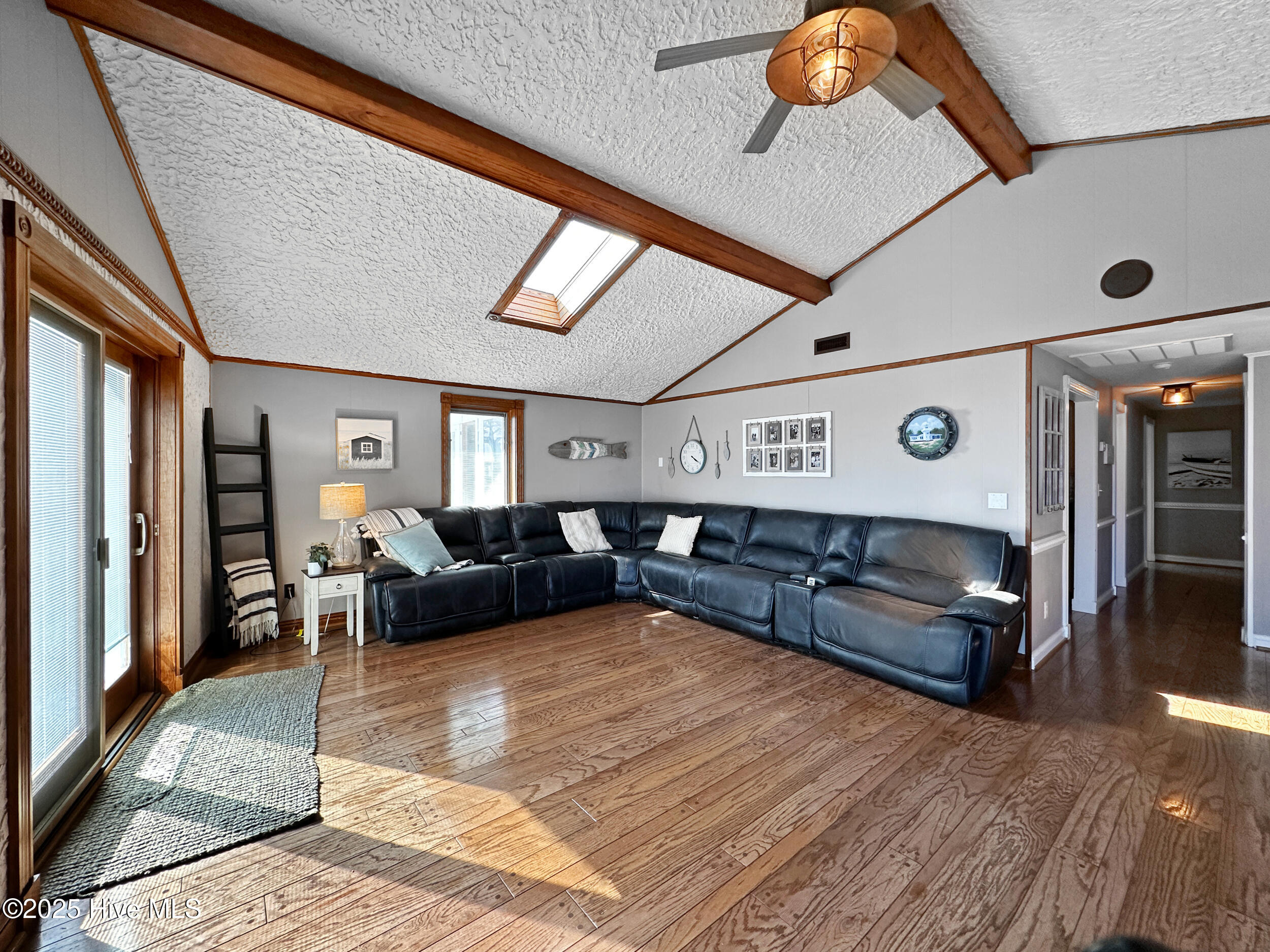 194 Baxter Estates Road Currituck, NC 27929 - Photo 8 of 21 19_20250312_103633466_0.0