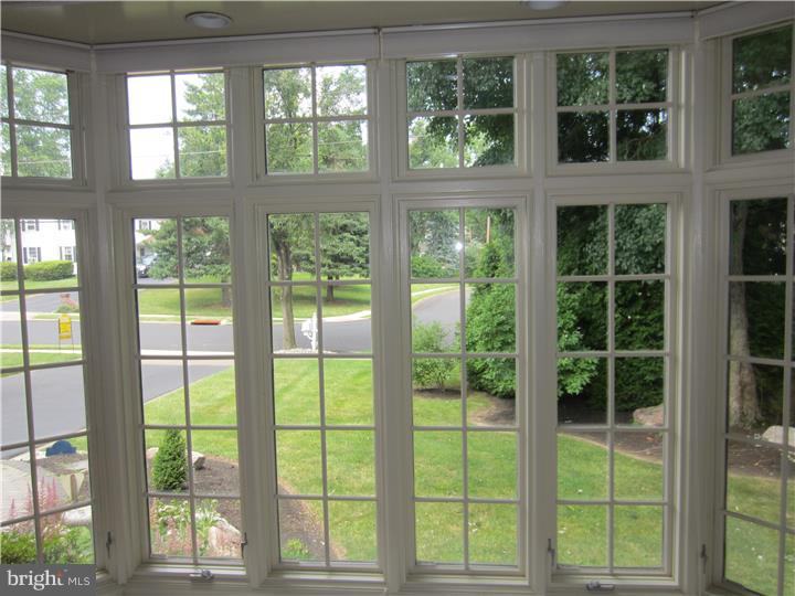 97 Clayton Road Hatboro, PA 19040 - Photo 3 of 25 Gallery Image 3