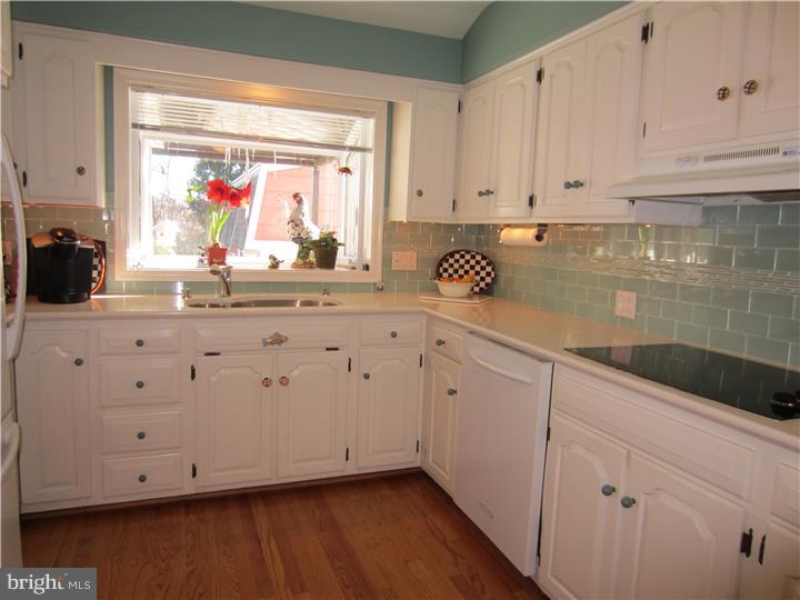 97 Clayton Road Hatboro, PA 19040 - Photo 8 of 25 Gallery Image 8