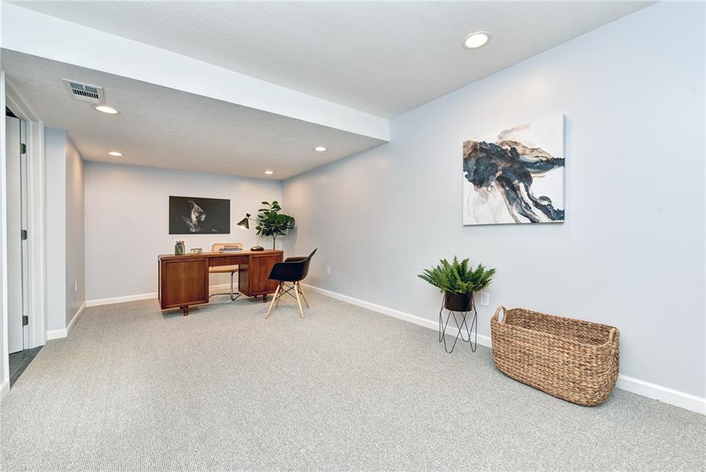 1242 Morrow Road Pittsburgh, PA 15241 - Photo 19 of 25 Gallery Image 19