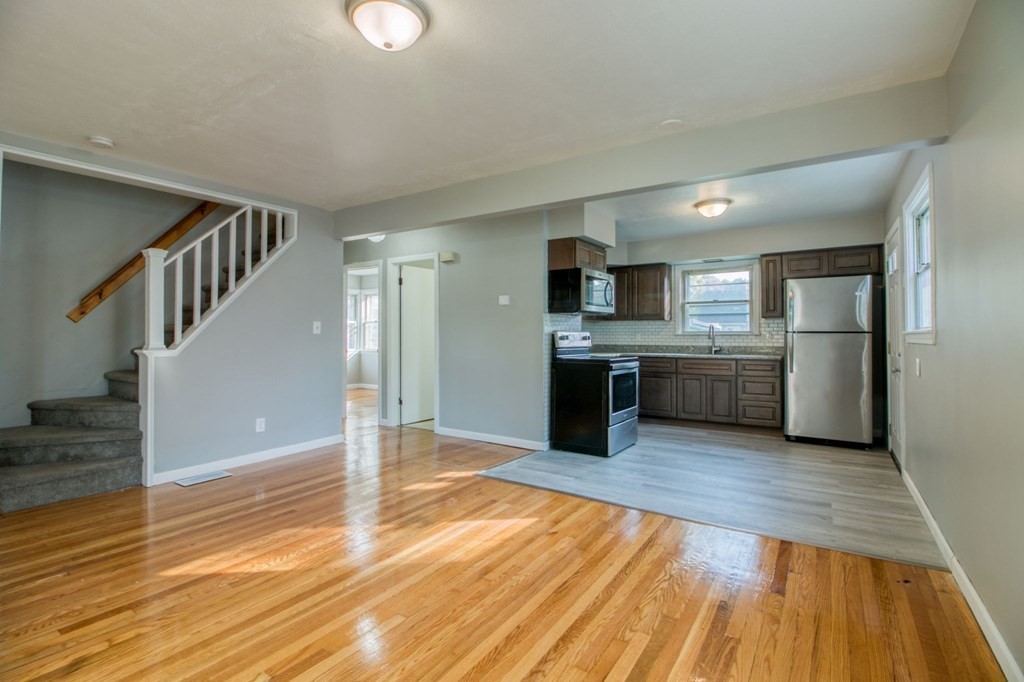 51 Pheland Street Springfield, MA 01109 - Photo 8 of 21 Gallery Image 8