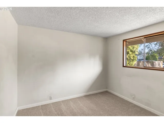 $362,000 | 3826 Peppertree Drive, Eugene, OR 97402