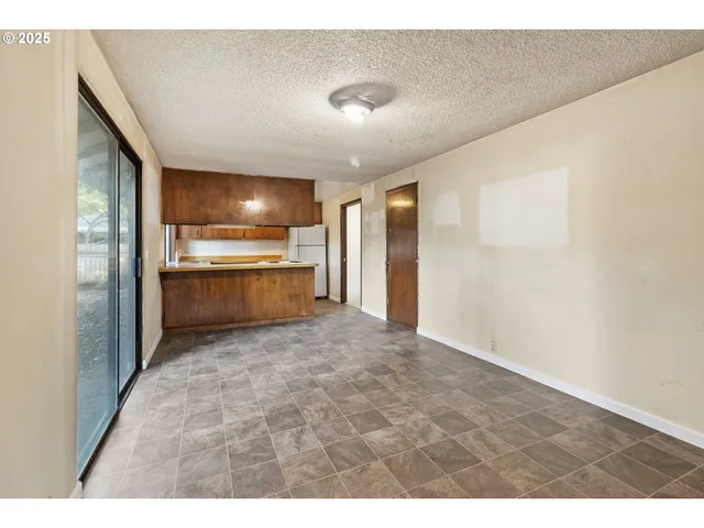 $362,000 | 3826 Peppertree Drive, Eugene, OR 97402
