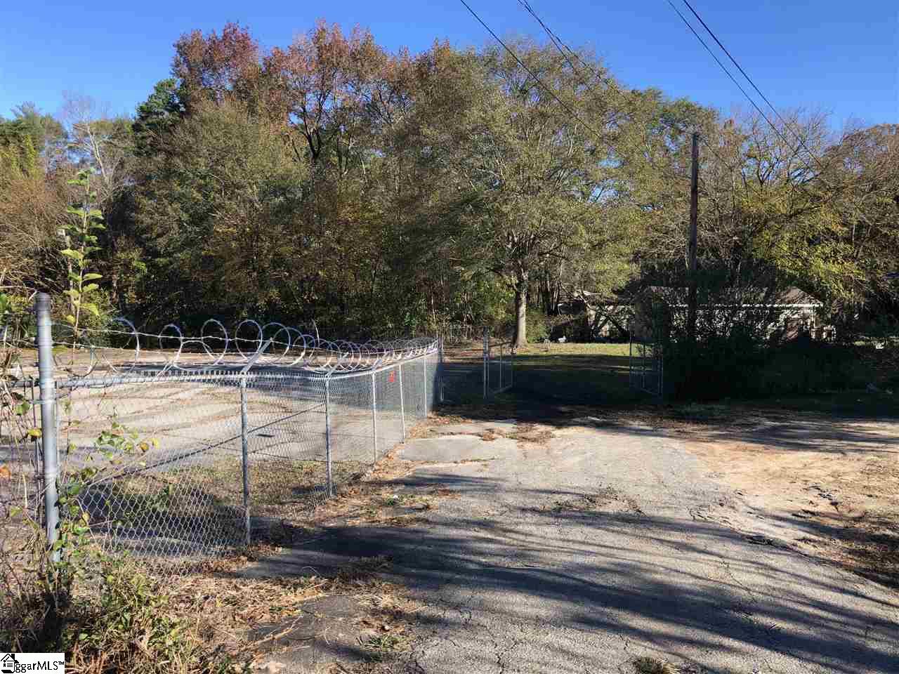 1816 Cedar Lane Road Greenville, SC 29617 - Photo 3 of 13 Gallery Image 3