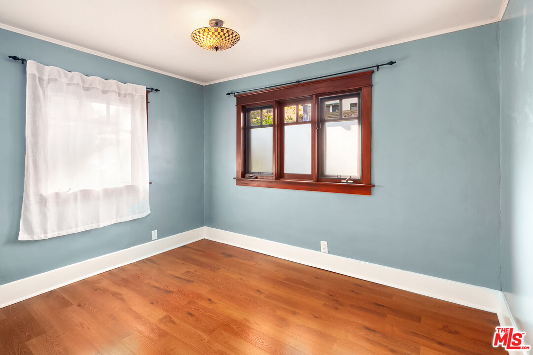1436 Silver Boulevard Los Angeles, CA 90026 - Photo 18 of 31 an empty room with a window
