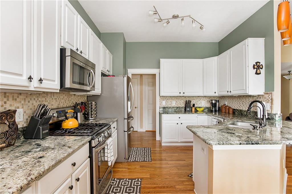 11373 Falling Water Way Fishers, IN 46037 - Photo 12 of 24 Gallery Image 12