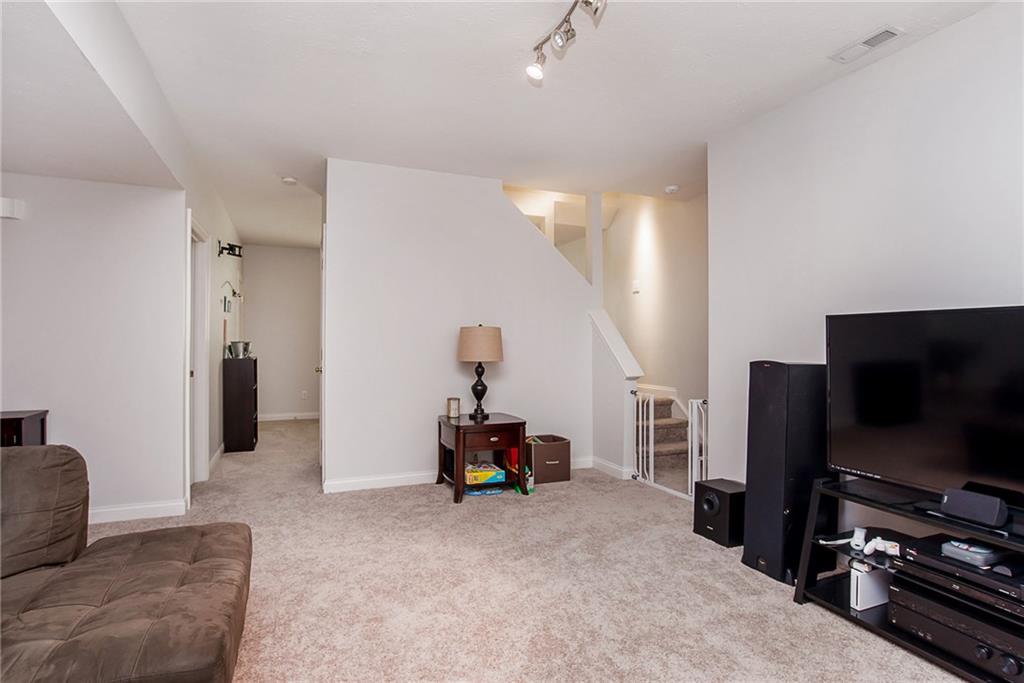 11373 Falling Water Way Fishers, IN 46037 - Photo 21 of 24 Gallery Image 21