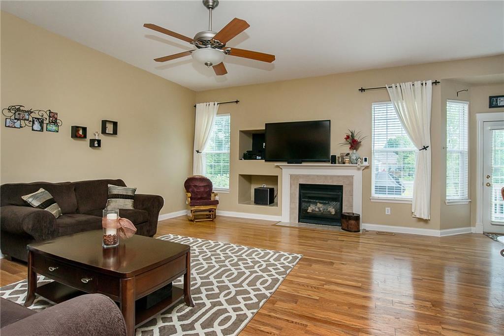 11373 Falling Water Way Fishers, IN 46037 - Photo 8 of 24 Gallery Image 8