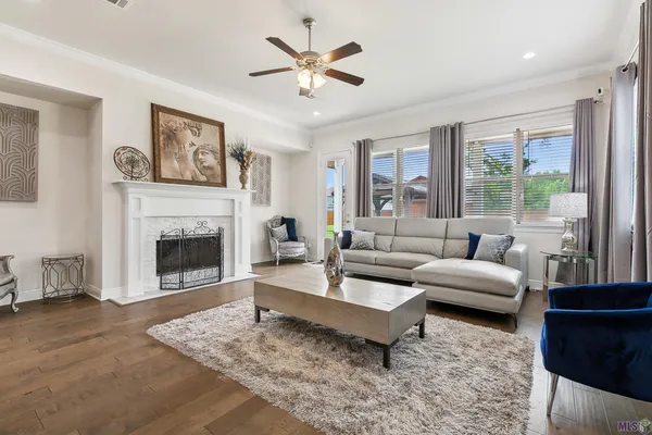 $549,000 | 9574 West Terran Lane, Westwego, LA 70094