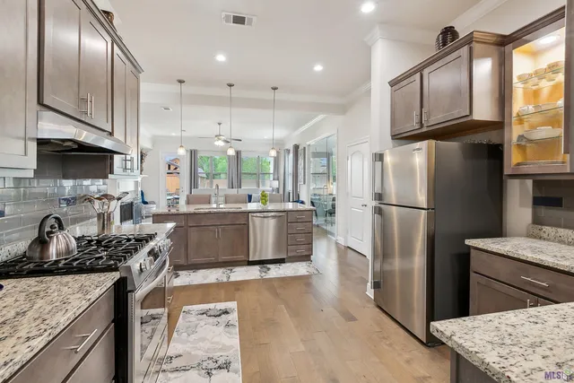 $549,000 | 9574 West Terran Lane, Westwego, LA 70094