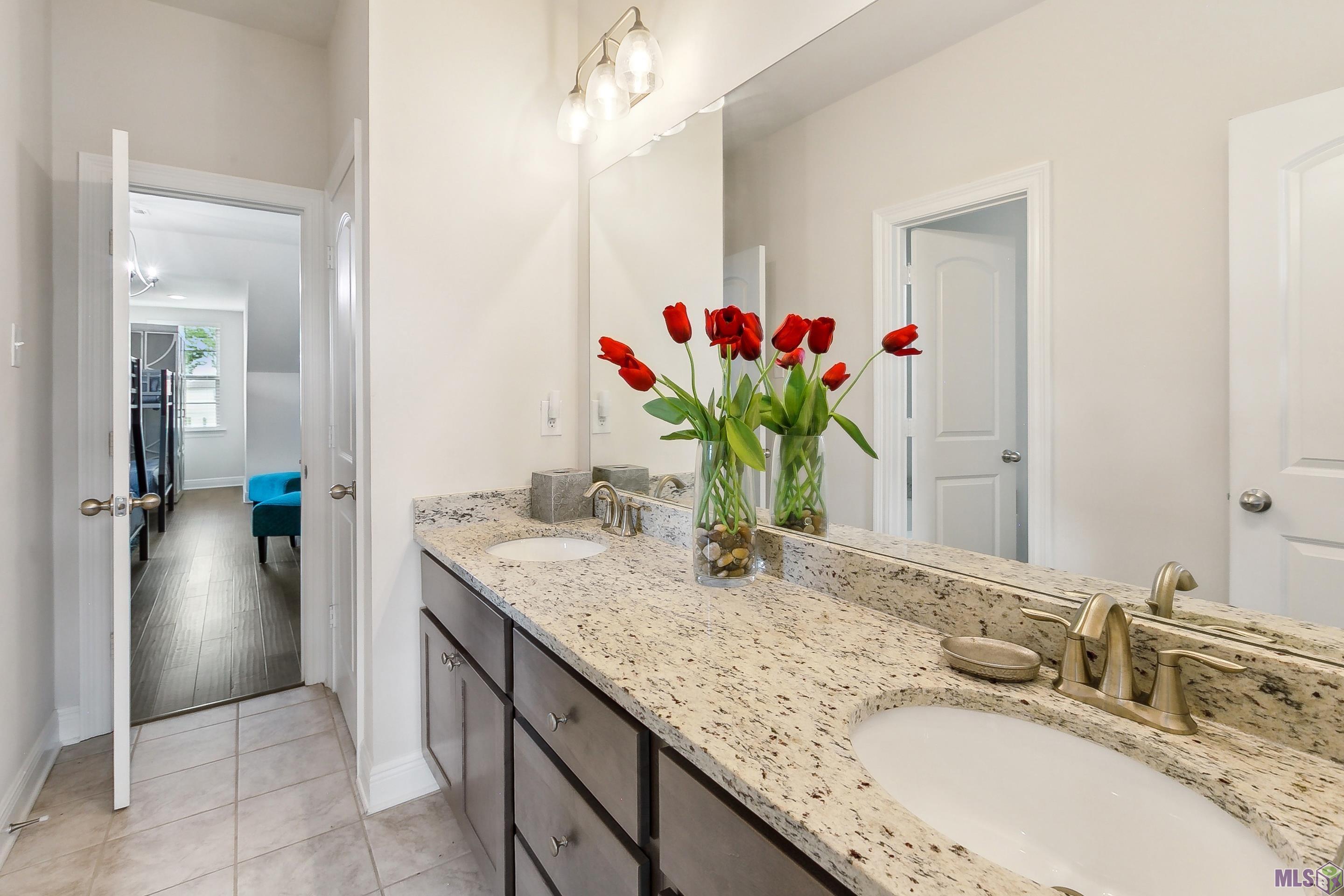 9574 West Terran Lane Westwego, LA 70094 - Photo 9 of 16