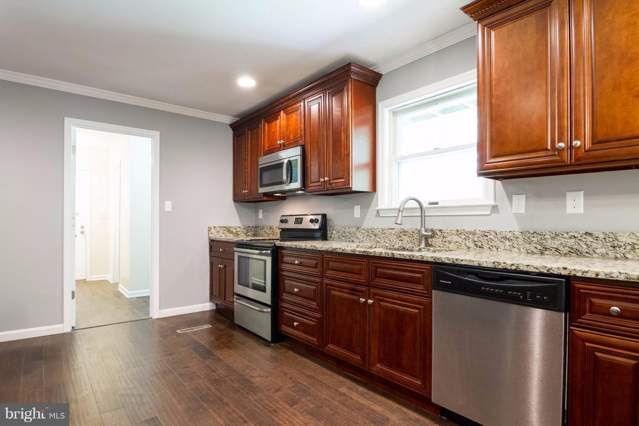 13523 Stonehouse Mountain Road Culpeper, VA 22701 - Photo 8 of 30 Stunning Remodel!