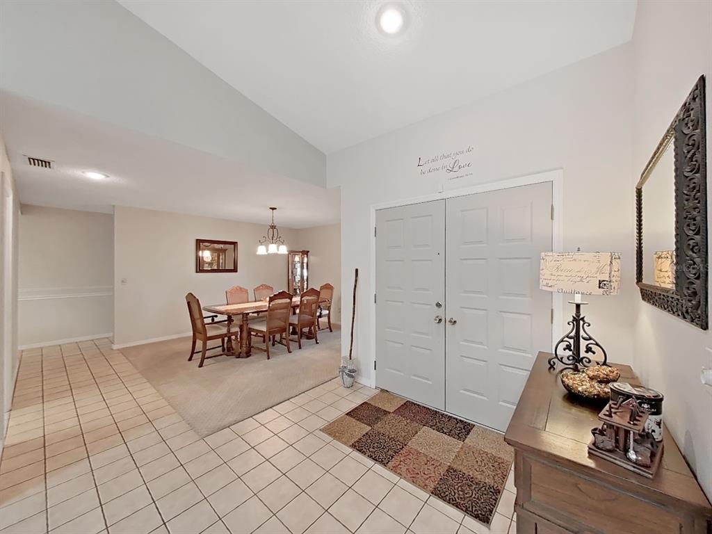 305 Running Horse Road Seffner, FL 33584 - Photo 14 of 55