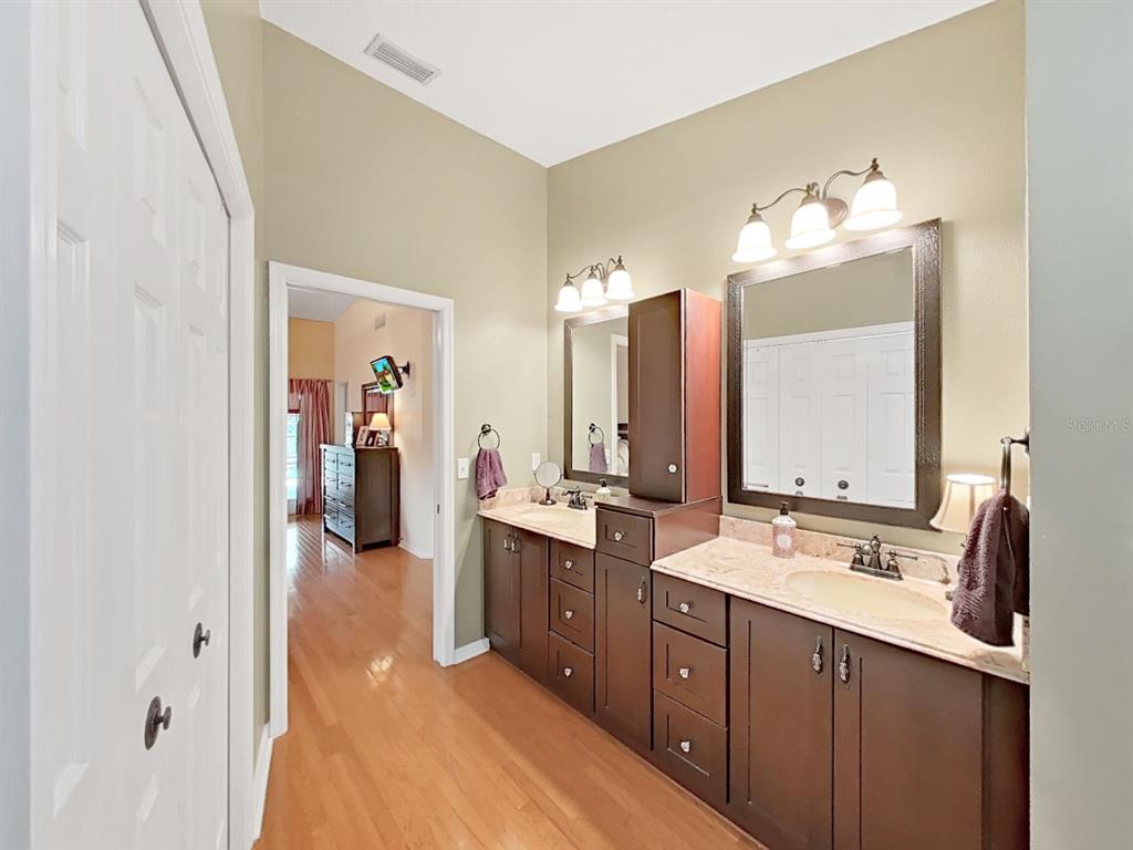 305 Running Horse Road Seffner, FL 33584 - Photo 24 of 55