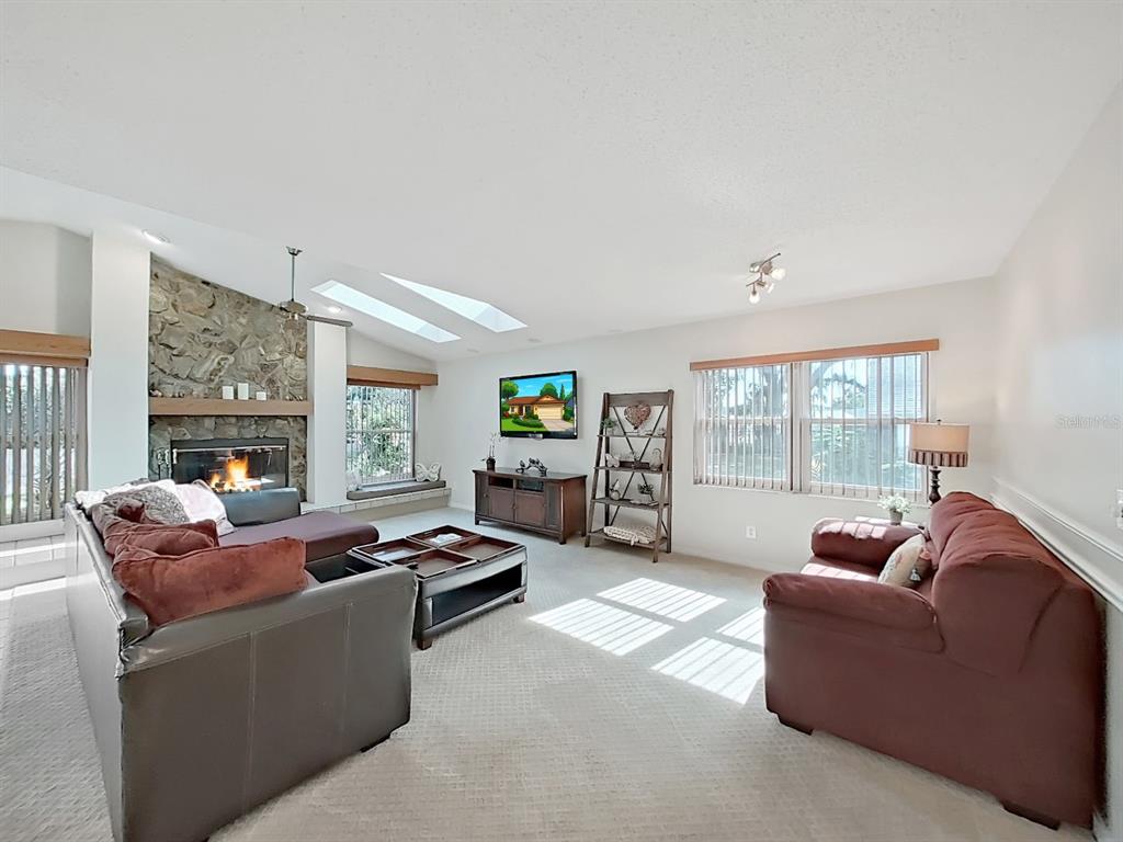 305 Running Horse Road Seffner, FL 33584 - Photo 39 of 55