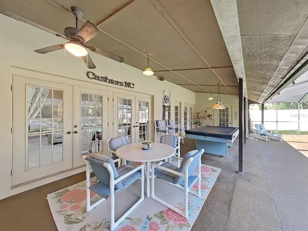 $549,900 | 305 Running Horse Road, Seffner, FL 33584