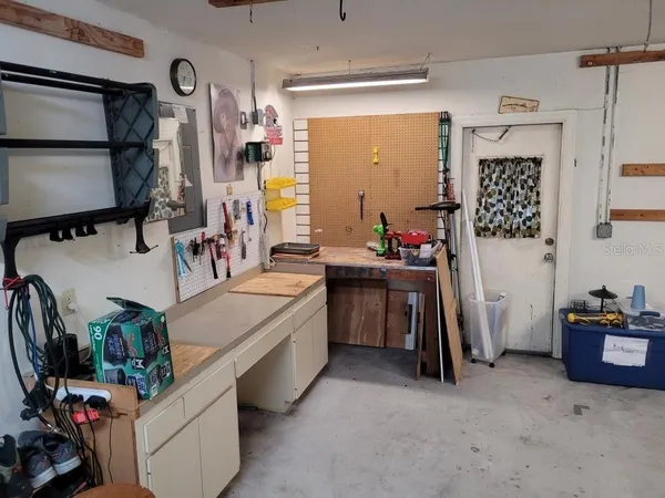 $549,900 | 305 Running Horse Road, Seffner, FL 33584