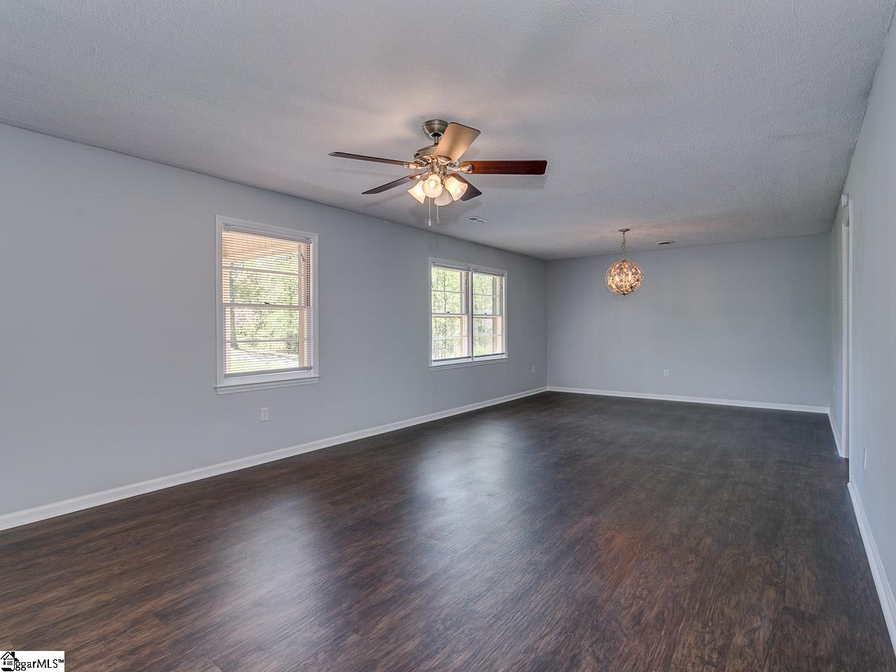 111 State Rd S-42-4428 Inman, SC 29349 - Photo 5 of 35