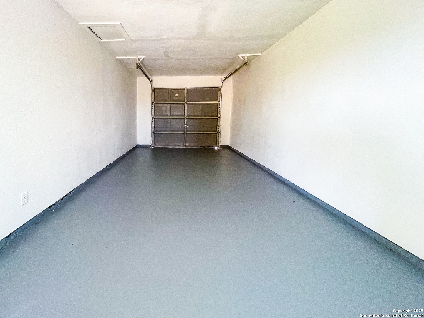 1206 Fairview Drive Beeville, TX 78102 - Photo 15 of 20 a view of room