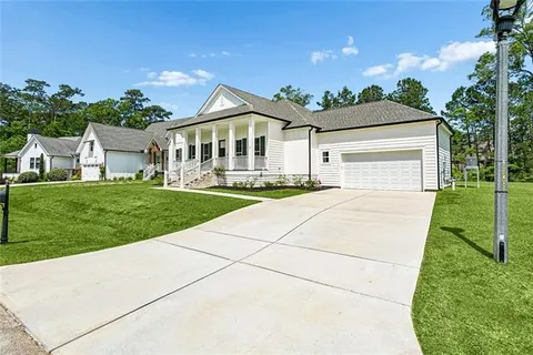 $495,777 | 316 Oak Hollow Drive, Madisonville, LA 70447