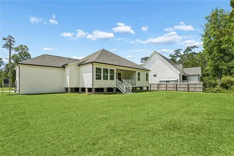 $495,777 | 316 Oak Hollow Drive, Madisonville, LA 70447