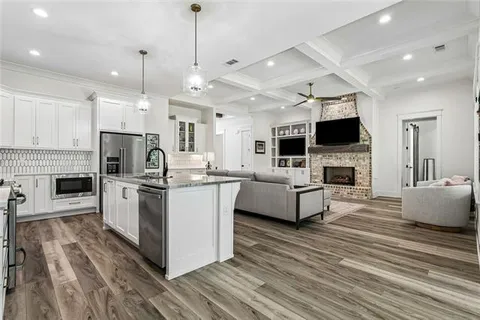 $495,777 | 316 Oak Hollow Drive, Madisonville, LA 70447