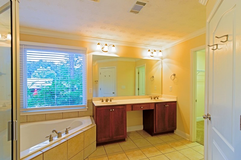 1180 Yacht Club Road Hartwell, GA 30643 - Photo 22 of 35 Gallery Image 22