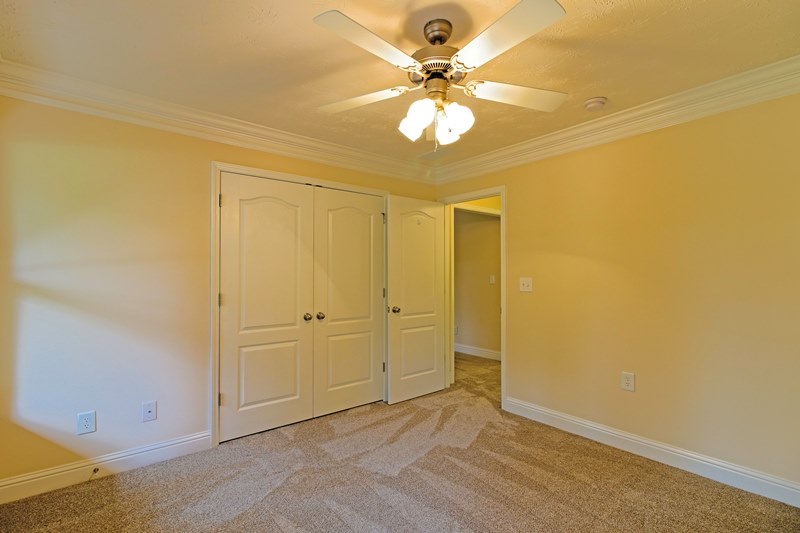 1180 Yacht Club Road Hartwell, GA 30643 - Photo 31 of 35 Gallery Image 31