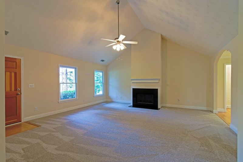 1180 Yacht Club Road Hartwell, GA 30643 - Photo 8 of 35 Gallery Image 8