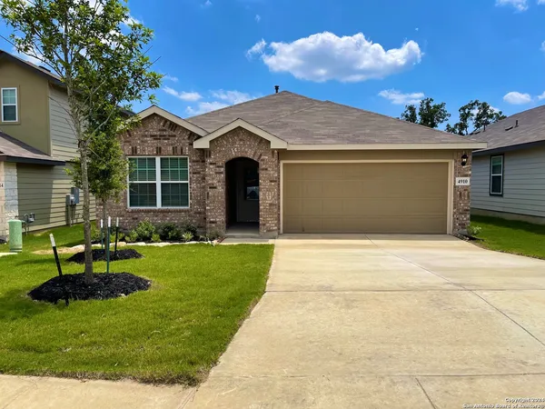 $2,300 | 4910 Fairway Bunker, San Antonio, TX 78261