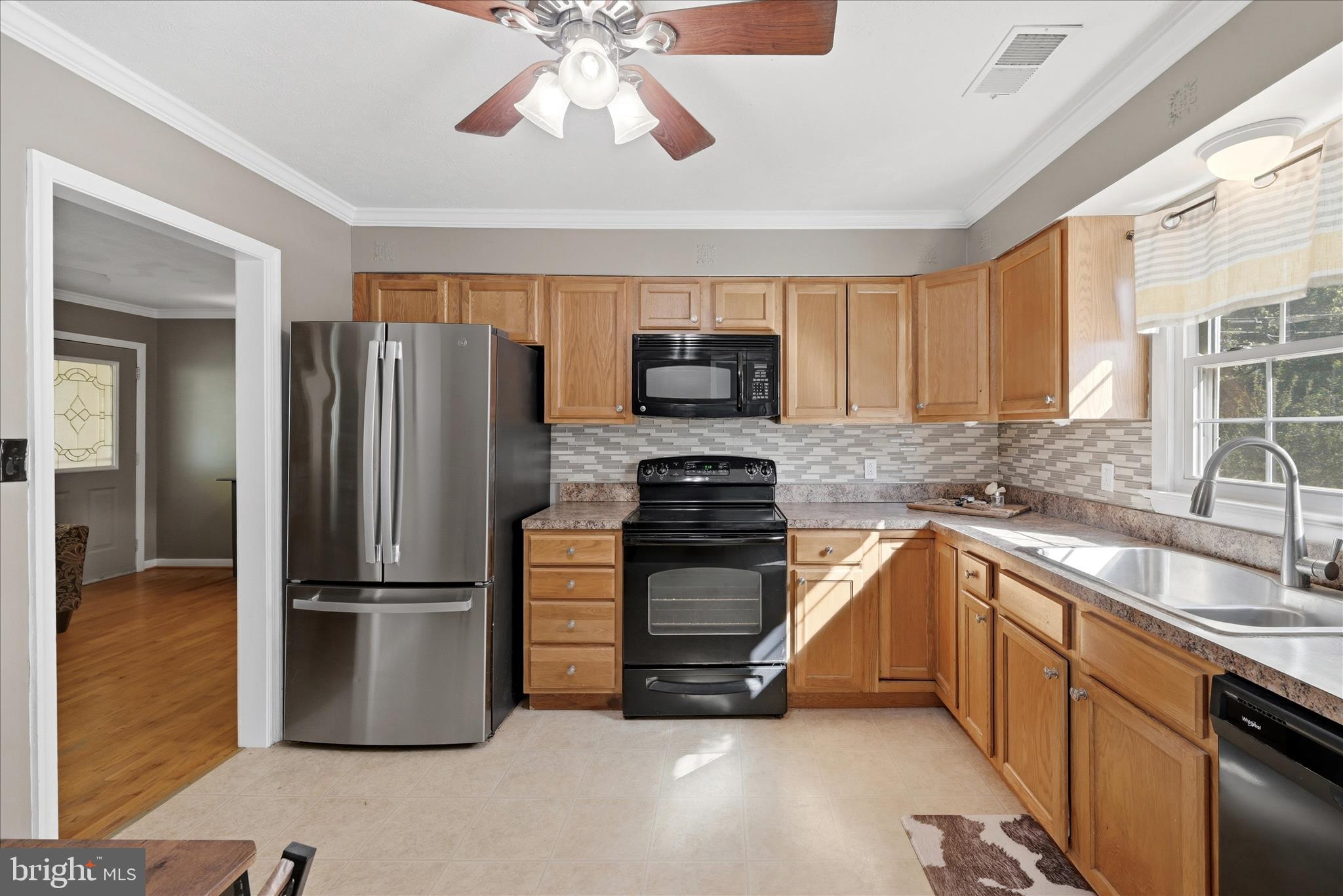 117 Highlander Road Stephens City, VA 22655 - Photo 13 of 33 Kithen