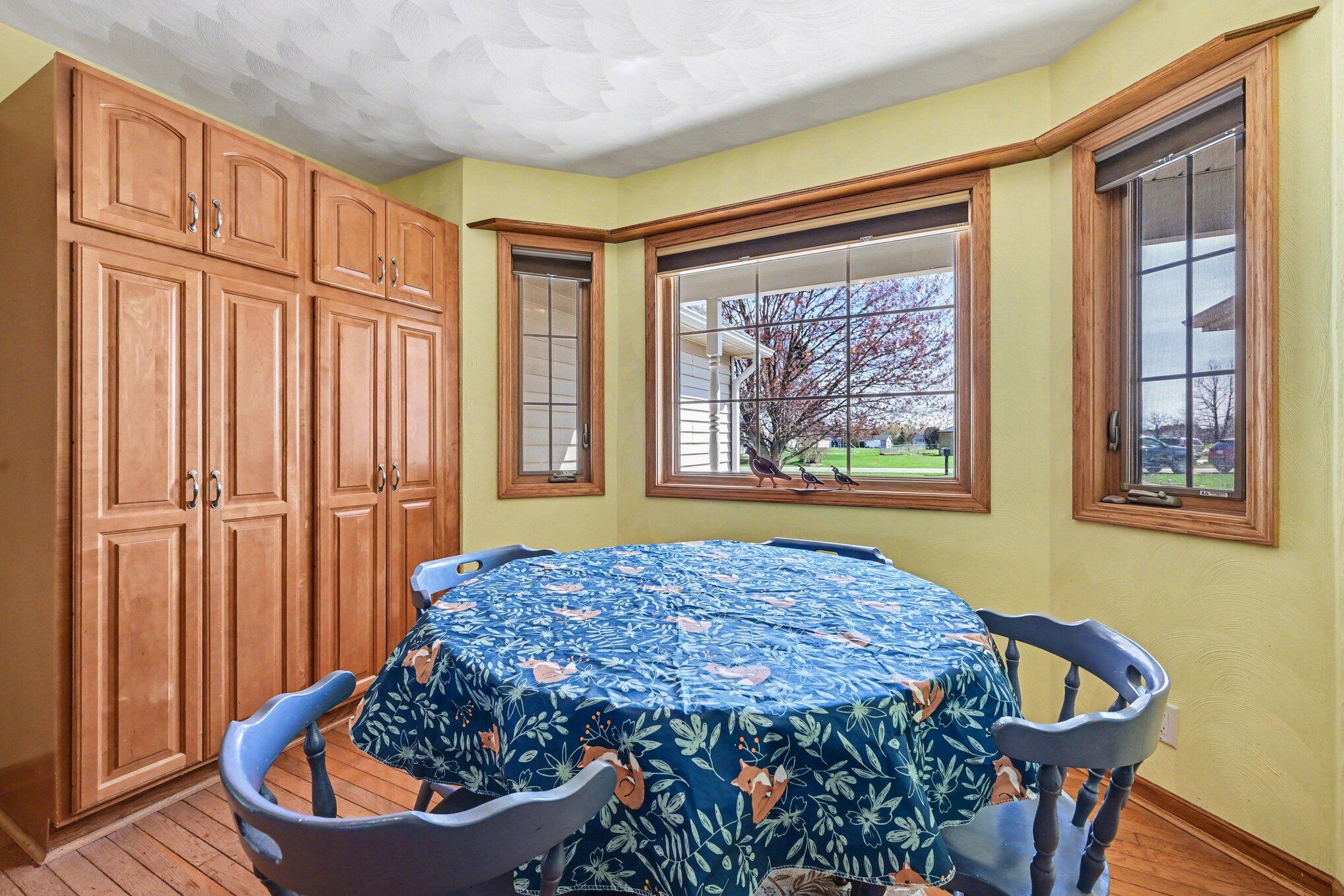 53126 Ridgeview Circle Paw Paw, MI 49079 - Photo 11 of 38 013_file_8842