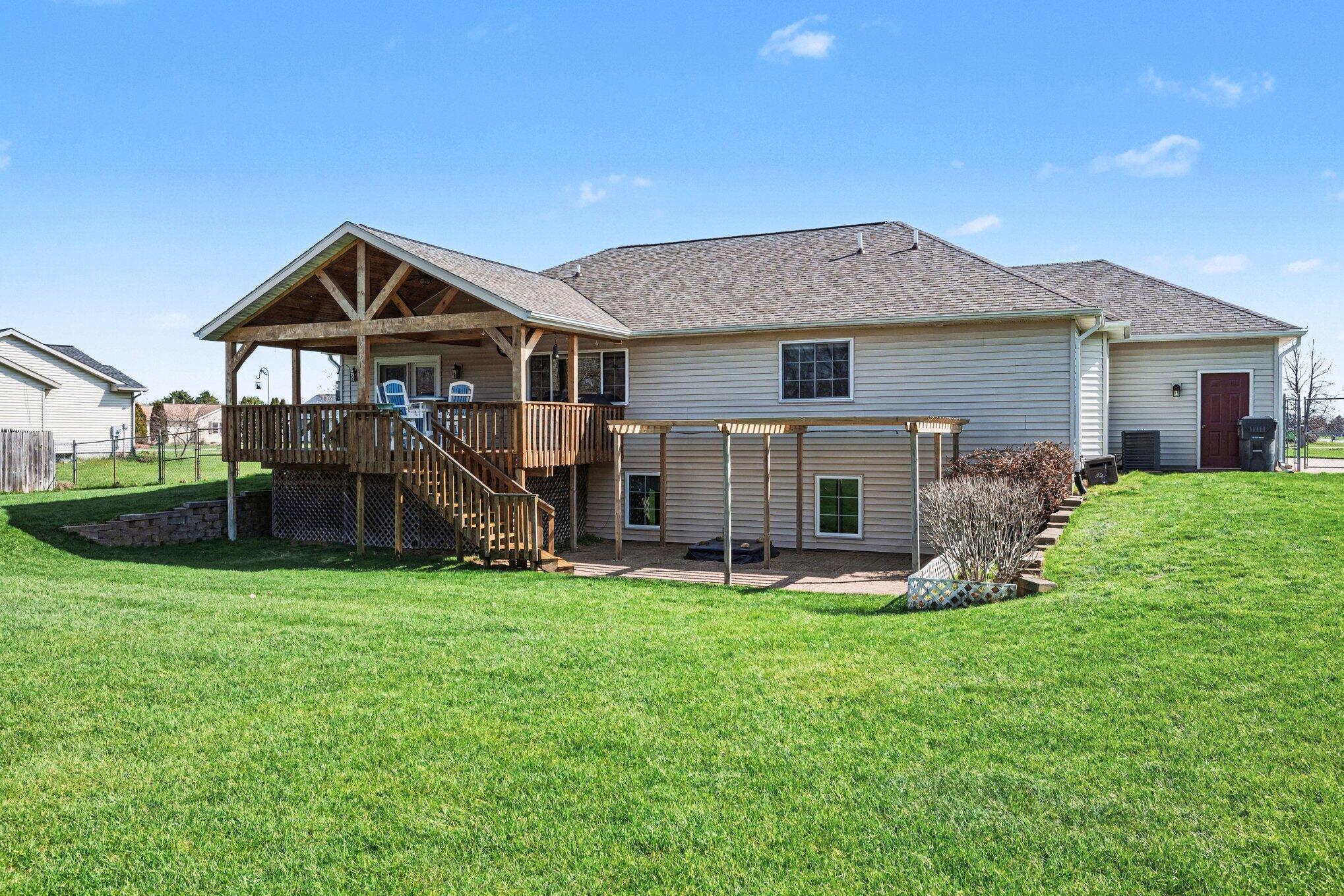 53126 Ridgeview Circle Paw Paw, MI 49079 - Photo 28 of 38 030_file_7156