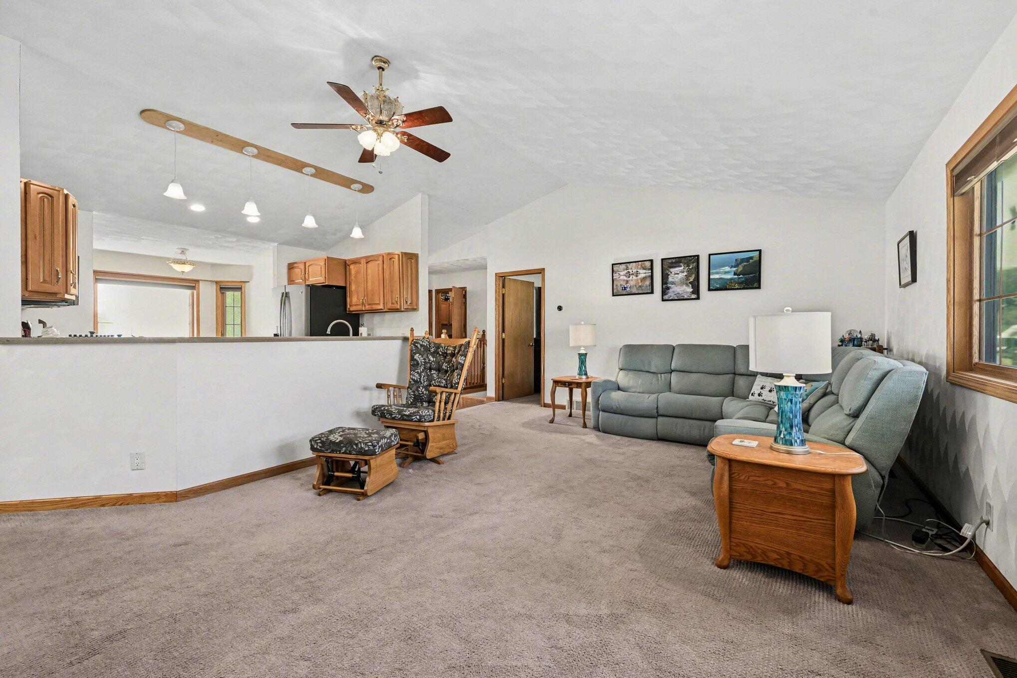 53126 Ridgeview Circle Paw Paw, MI 49079 - Photo 7 of 38 009_file_2488