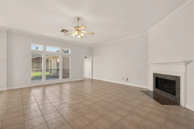 $2,600 | 2007 Baycliff Court, Pearland, TX 77584