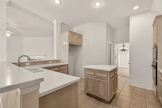 $2,600 | 2007 Baycliff Court, Pearland, TX 77584