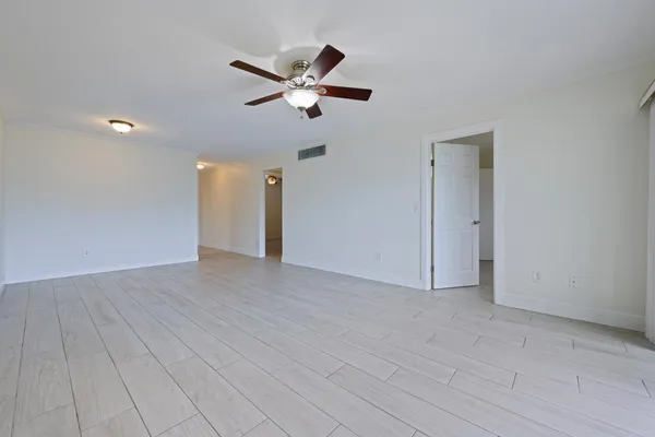 $1,750 | 1505 Crescent Circle, Unit A8, Lake Park, FL 33403