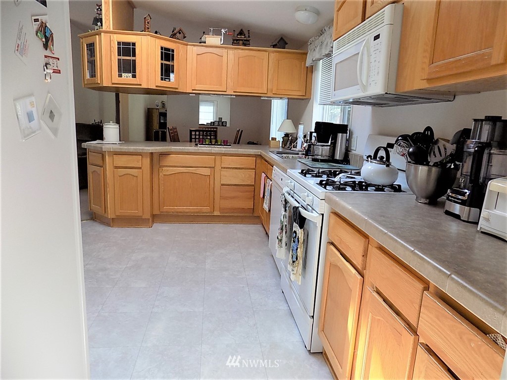 5652 Marshall Hill Road Deming, WA 98244 - Photo 14 of 24