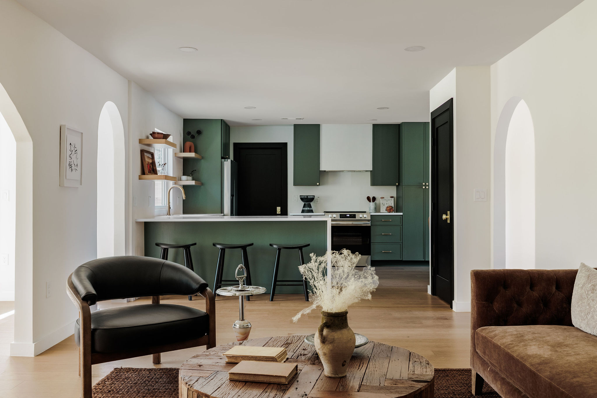 2210 Comburg Castle Way Austin, TX 78748 - Photo 15 of 40 a living room with furniture and a flat screen tv