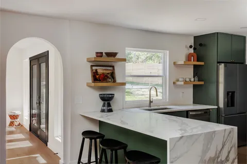 $969,000 | 2210 Comburg Castle Way, Austin, TX 78748