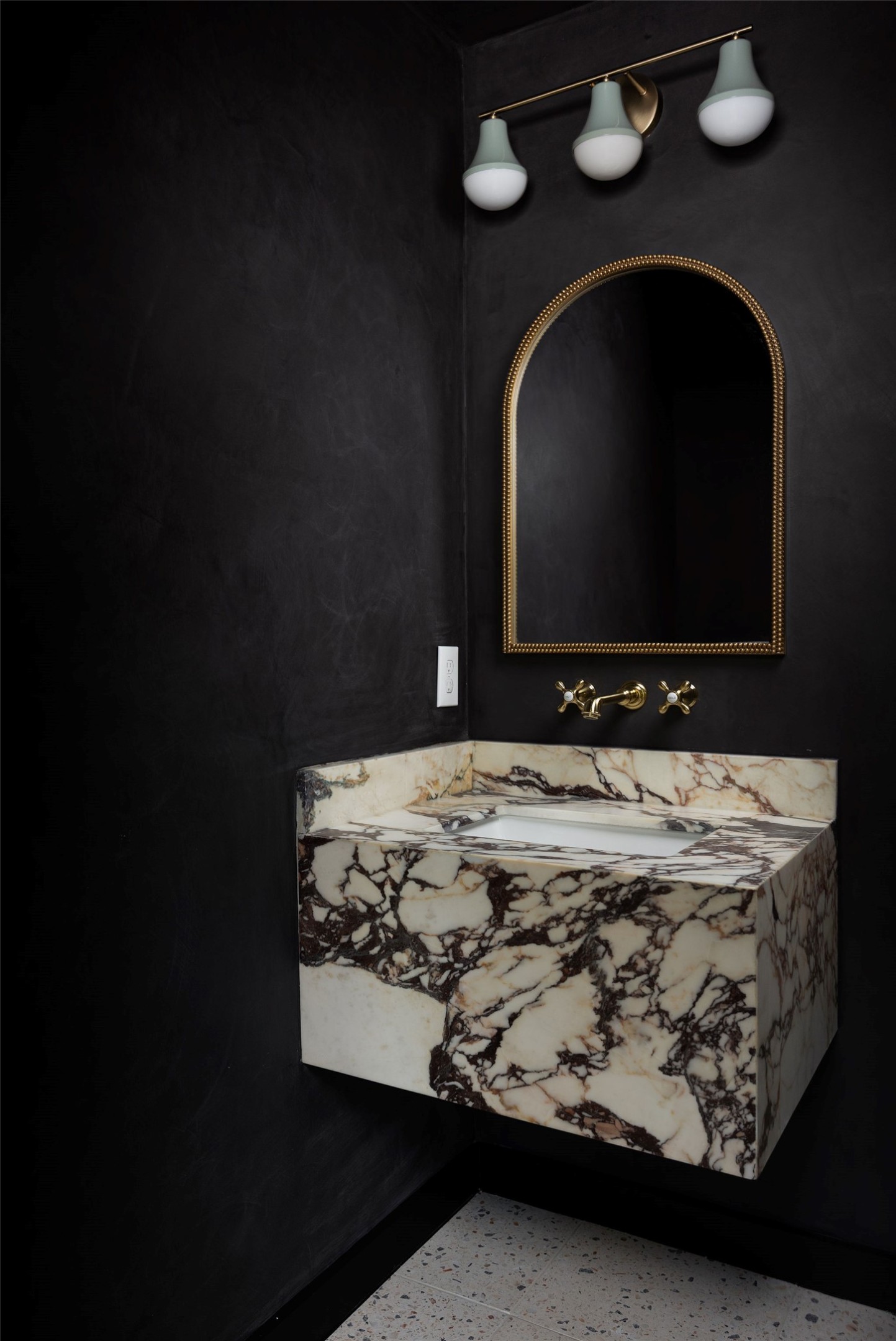 2210 Comburg Castle Way Austin, TX 78748 - Photo 21 of 40 a living room with furniture