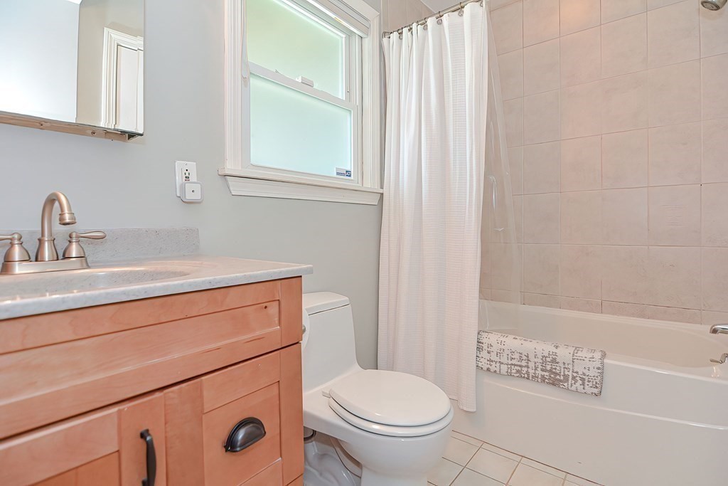5 Lodgehill Road, Unit 1 Boston, MA 02136 - Photo 9 of 24 Gallery Image 9