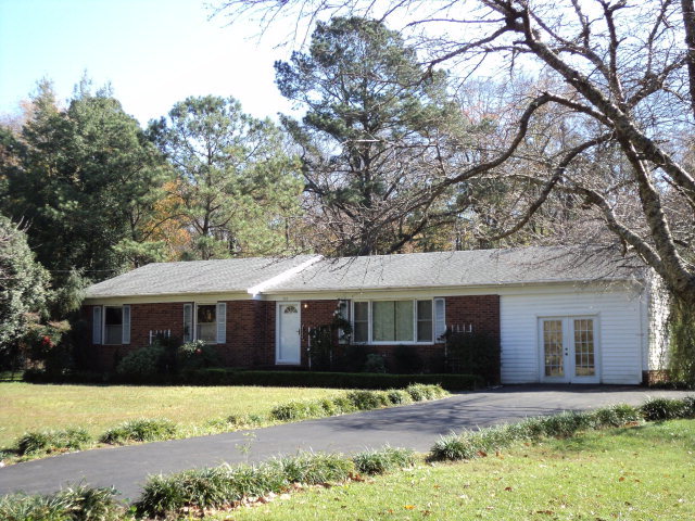 304 Ridgewood Lane Washington, NC 27889 - Photo 1 of 14 Primary Photo